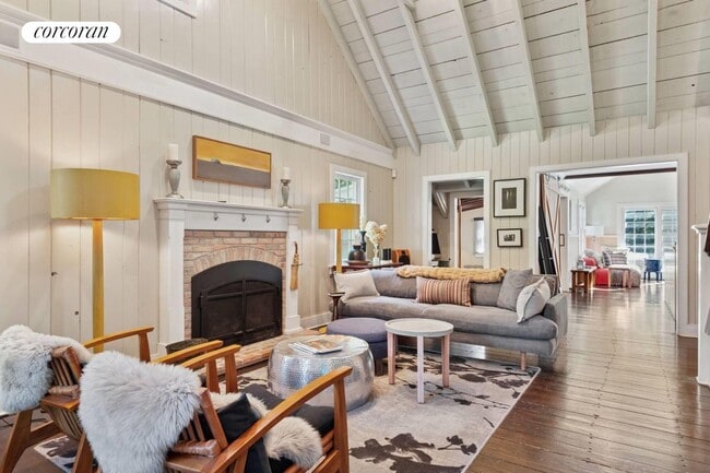 Photo - 10 Driftwood Ln