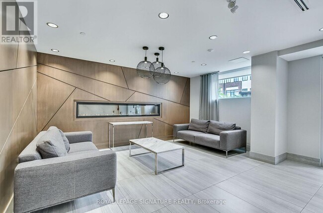 Photo - 16 Markle Cres