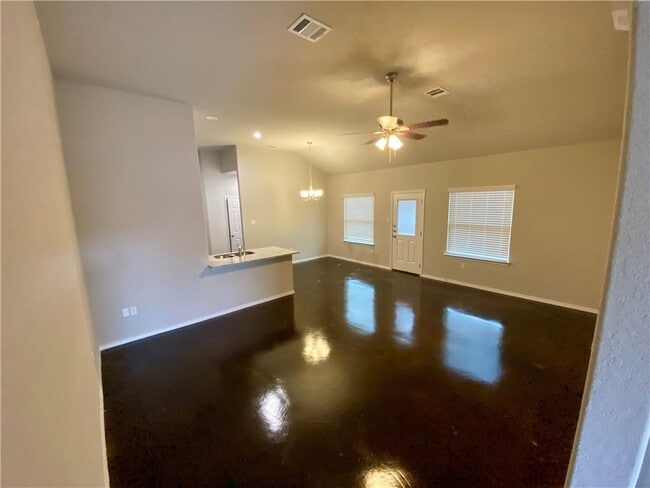 Photo - 1505 Lucille St