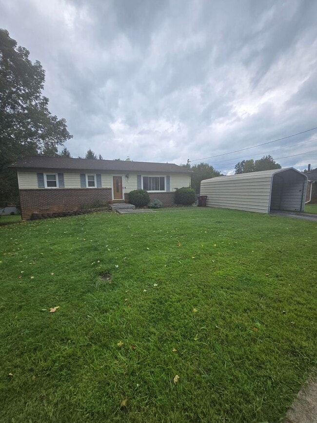 Photo - For Rent – 1304 Cobble Stone Court, Johnson City, TN