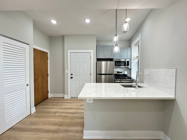 459 W George St Unit 50