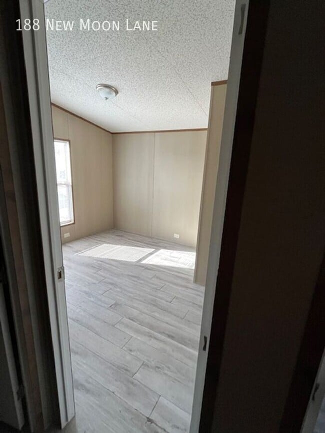 Photo - 188 New Moon Ln