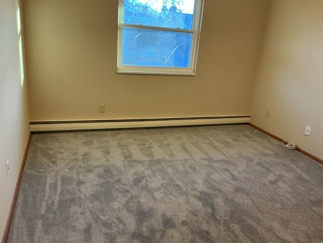 Photo - Spacious 2BR/1.5BA 2nd Floor Apartment in Brown Deer – Heat & Hot Water Included, Pool & Undergro... Unidad 213