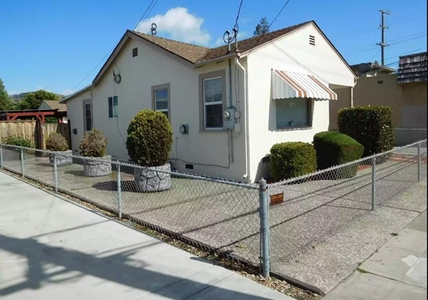 Photo - 1774 Bancroft Ave