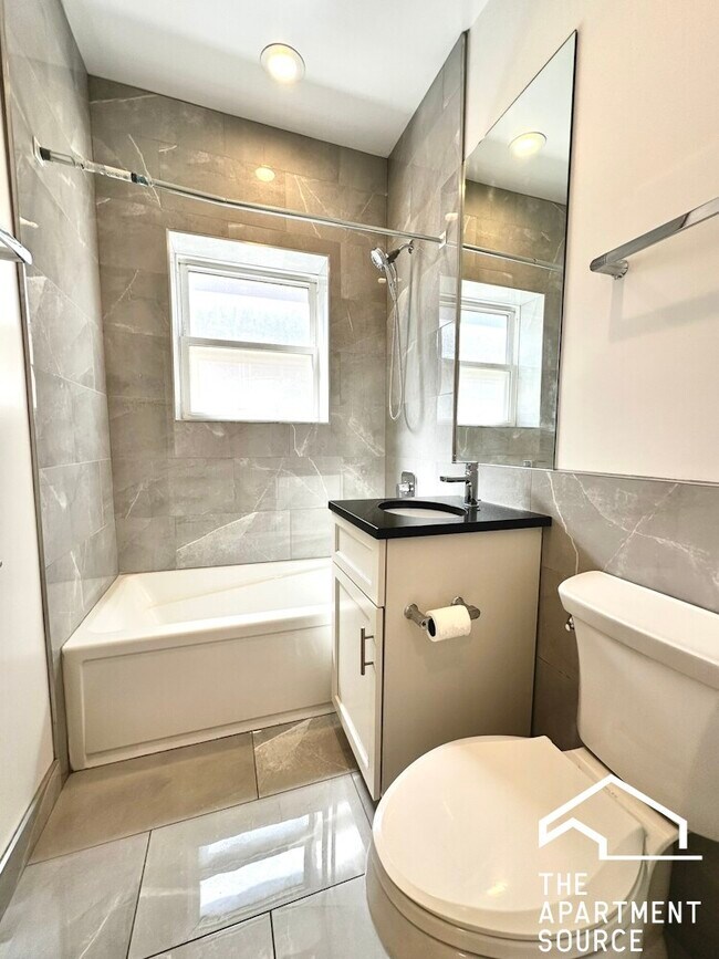 Photo - 1151 W Lunt Ave