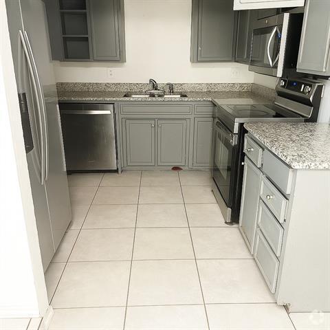 Building Photo - 124 Vandenburg Dr Rental
