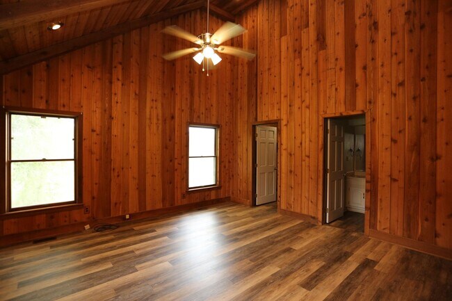 Photo - 796 John R Coleman Rd