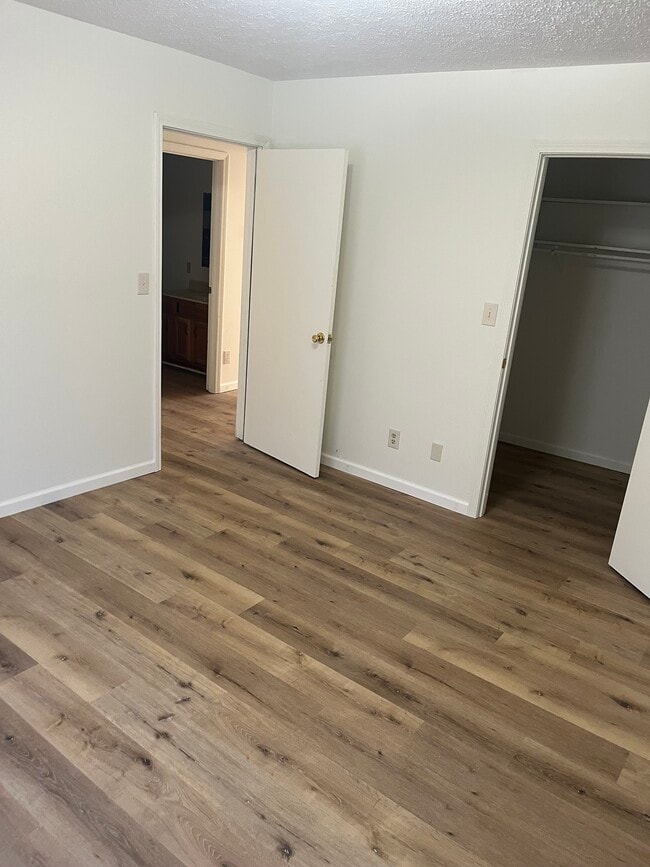 Photo - 5122 Virginia Dr