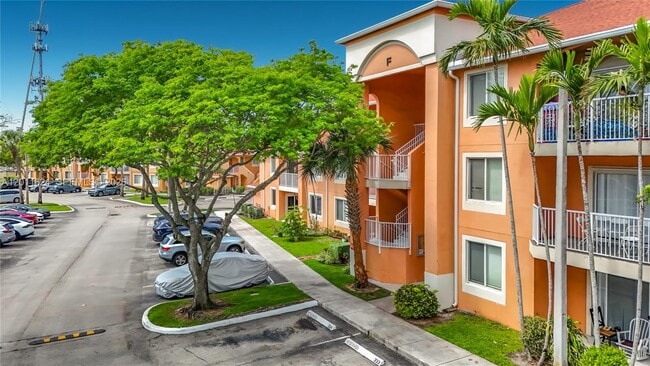 Building Photo - 6968 SW 39th St Unit F205