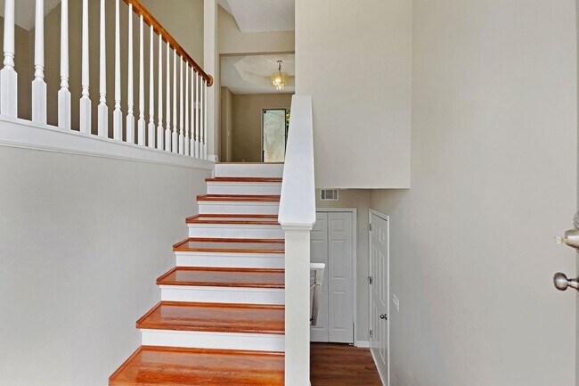 Photo - Spacious 4BR Home with Private In-Law Suite in Powder Springs