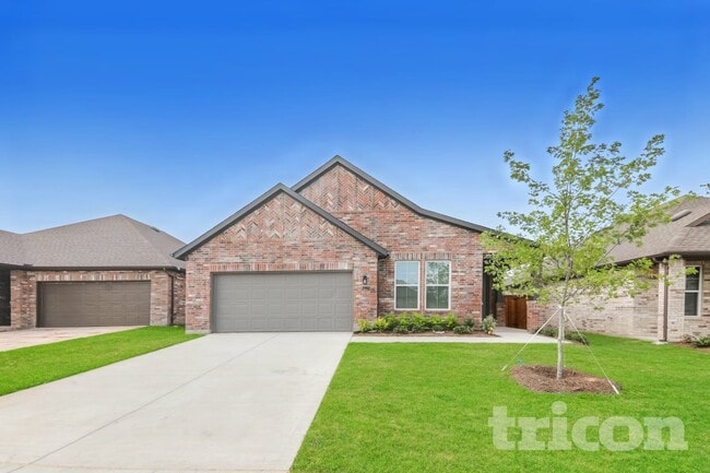 Photo - Tricon Trinity Falls