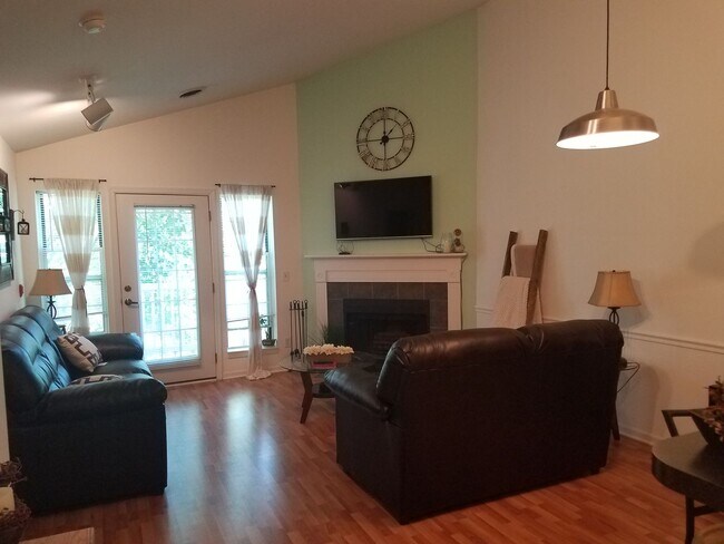 Building Photo - MIRKAMANDARI RENTAL Unit 802-7 Rent