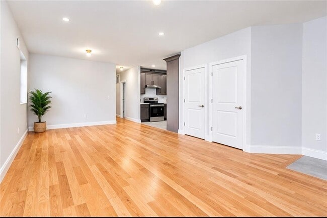 Photo - 22 Hope Ave Unit 1f