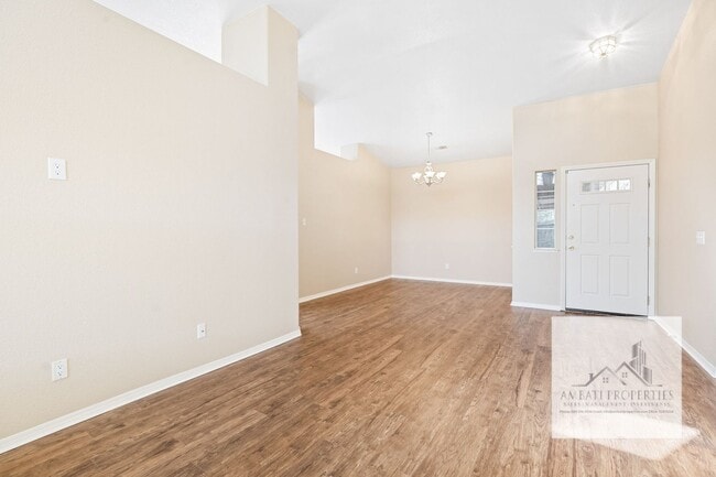 Photo - 3 Bed 2 Bath in Clovis Unified School District!