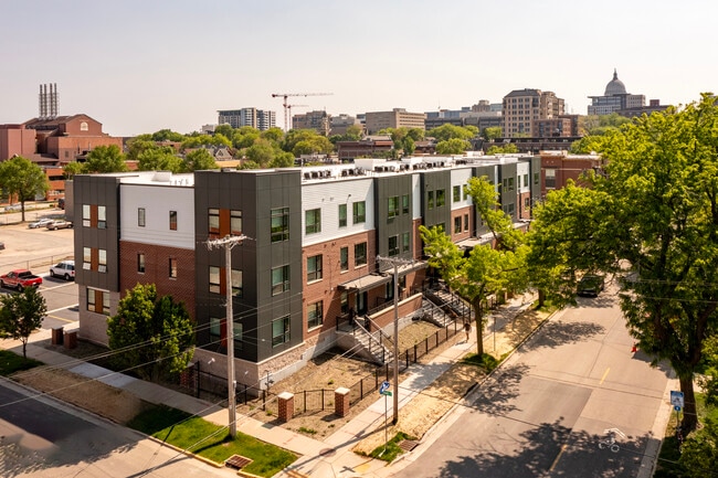 Building Exterior w/ Capitol View - The Shield Rental