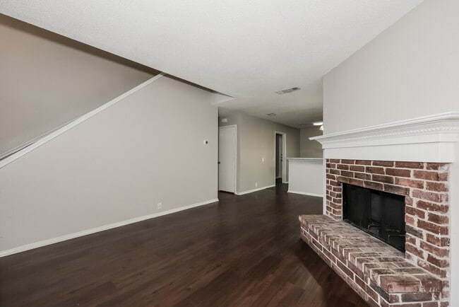 Photo - 216 High Pointe Ln
