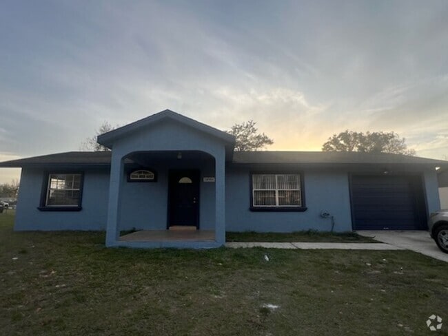 Building Photo - Marion Oaks home