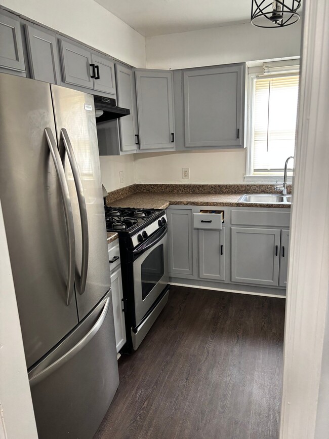 Photo - 4698 Shumate Dr