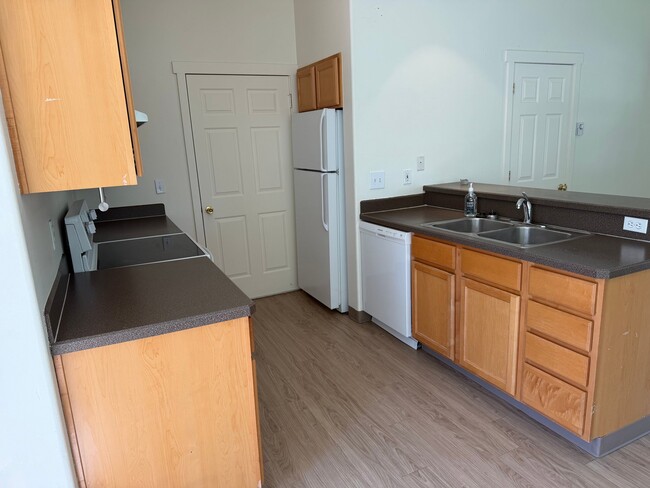 Photo - 1407 Lucinda Ct Unit 1407 NE Lucinda  1