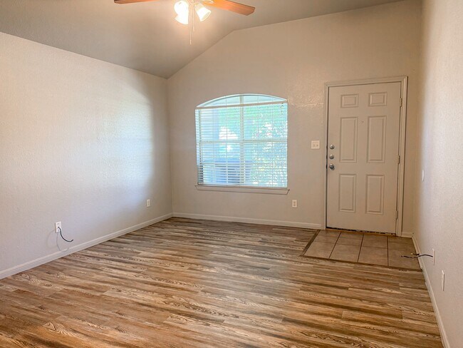 Photo - 4705 John David Dr Unit B