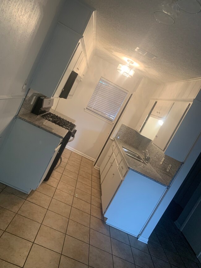 Photo - 704 Apollo Dr