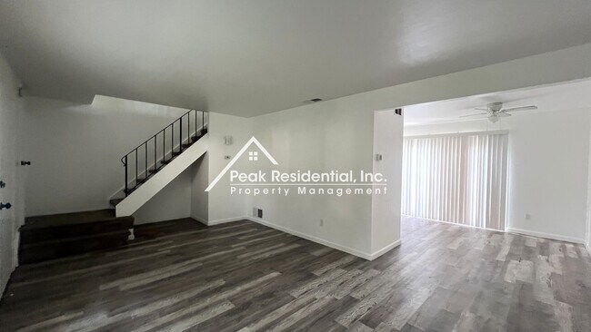 Photo - Wonderful 3bd/1.5ba Townhouse!