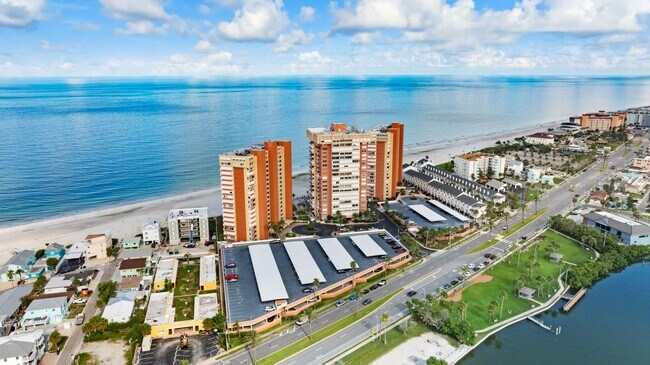 Building Photo - 17920 Gulf Blvd Rental