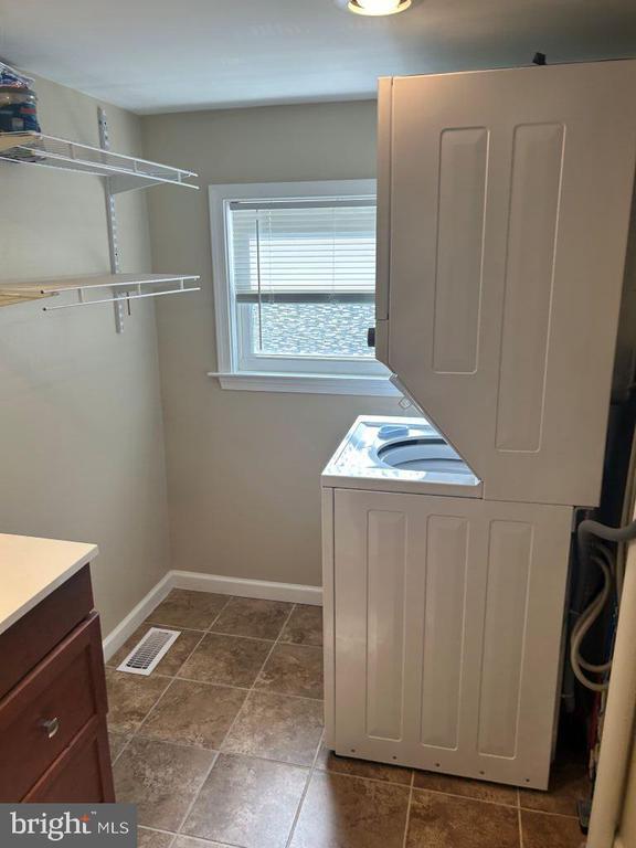 Photo - 104 Woodcrest Ave