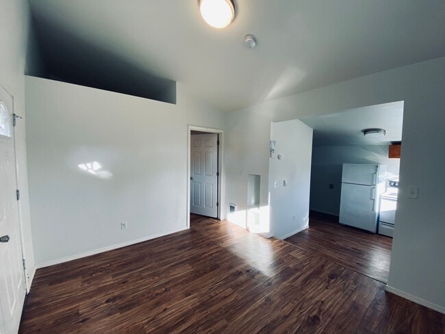 Photo - Charming Cottage Living in Granite Falls – By Appointment Only Unit B