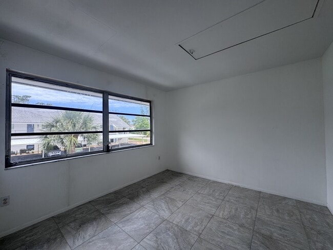 Photo - 306 Parkside Dr