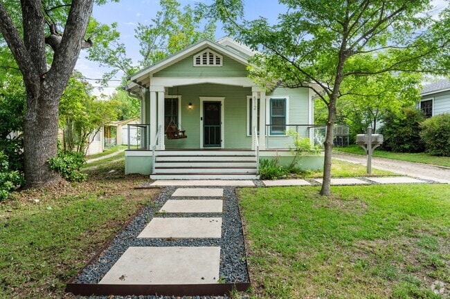 Building Photo - 512 E 49th St Rental