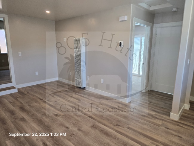 Photo - 1378 Yale Pl Unidad A