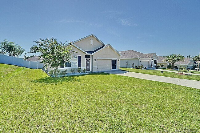 Photo - 320 W Runyon Loop