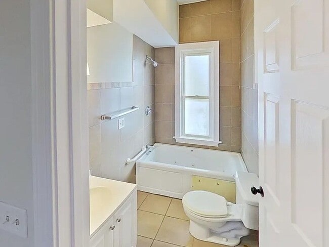 Photo - 9 Landor Rd