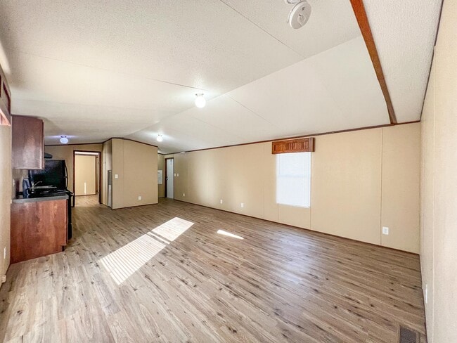 Photo - 1166 Ramble Hills