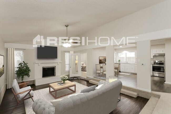 Photo - 2020 Cedarwood Dr