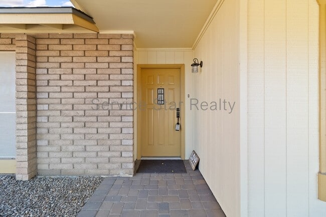 Photo - 713 W Alamo Dr