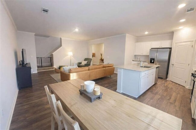 Photo - 3190 Greyton Dr