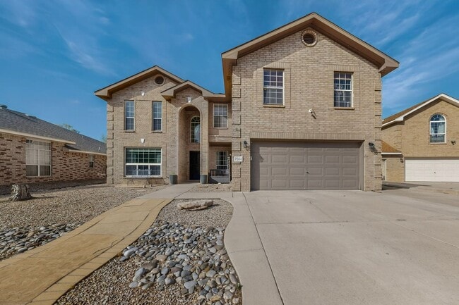 Building Photo - Spacious 5-Bedroom Home in Desirable Riverview Estates!