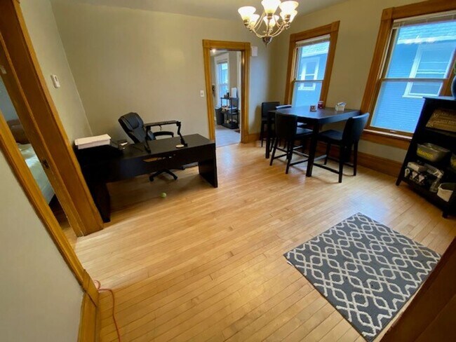 Photo - 1832 N Warren Ave Unit 1834 Warren (lower)