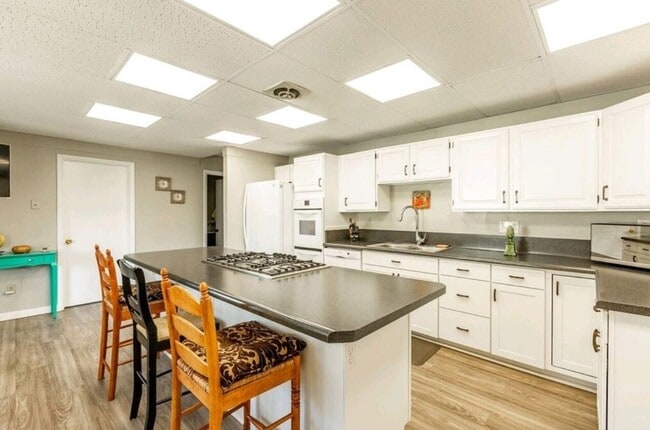 Photo - 1880 Myers Ln