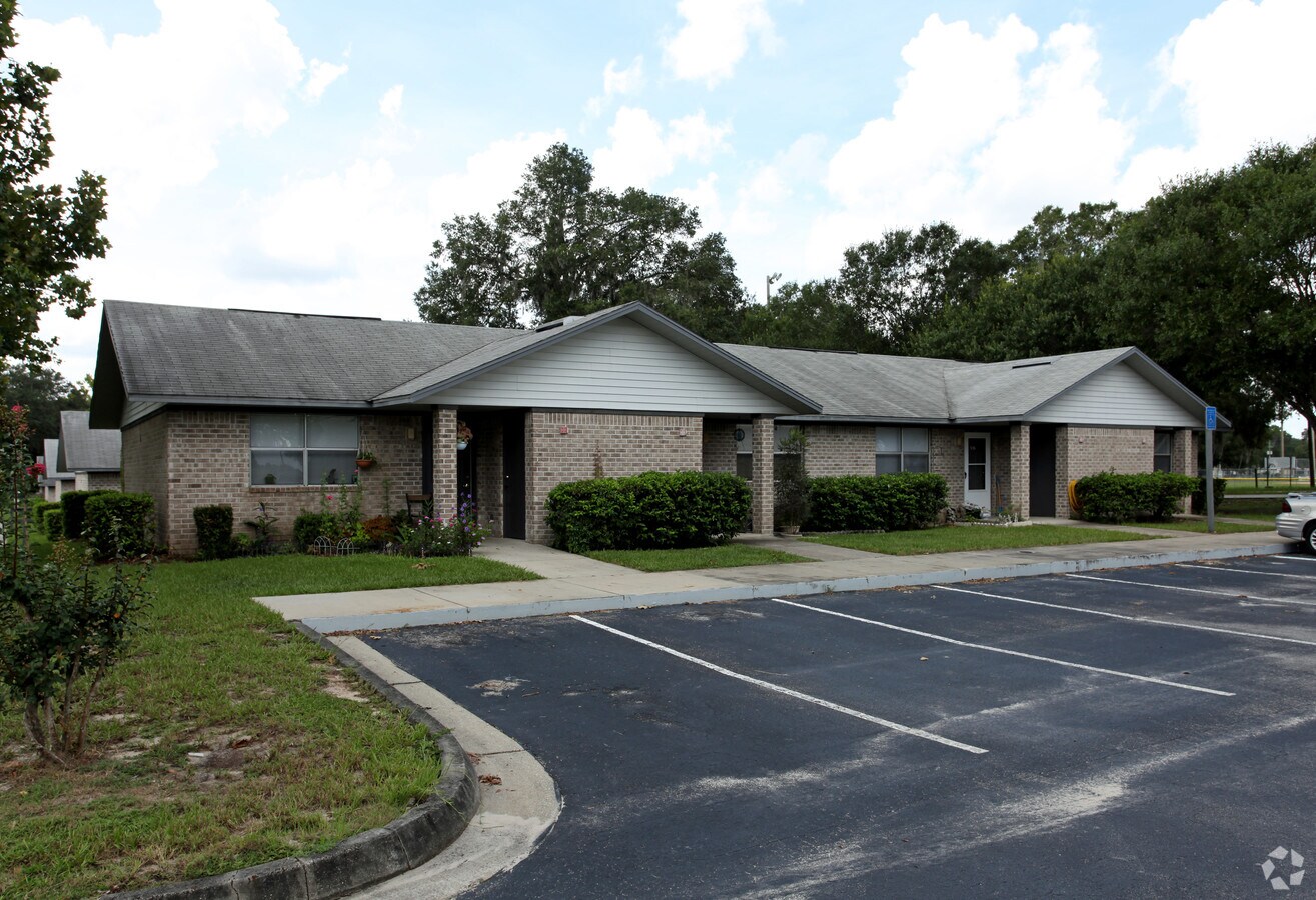 Photo - Woodside Apartments