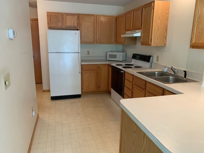 Photo - *2Bed*1.5Bath with loft in West Bloomington- Avail Sept 1