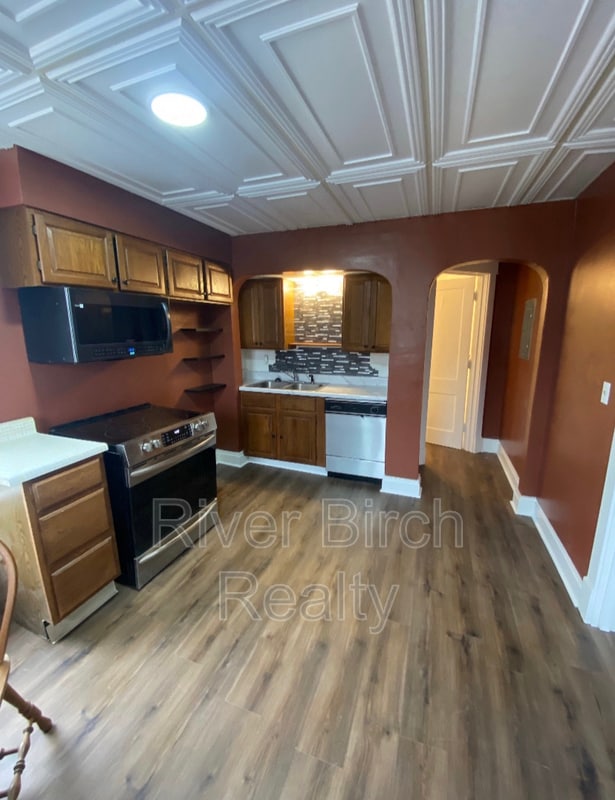 Photo - 417 E Cook St