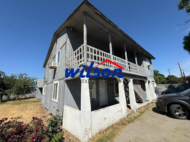 Building Photo - 814 N 2nd St Unit #A