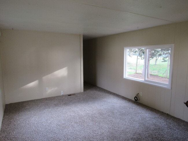 Photo - 5692 Northwest Dr