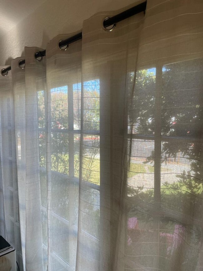 Living Room Curtains - 1004 Pine St