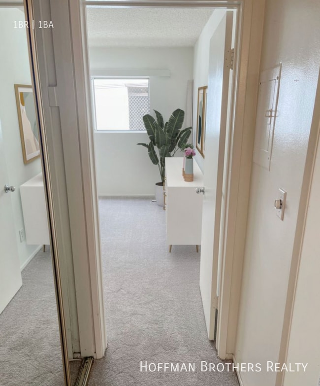 Photo - 950 Larrabee St Unidad 408