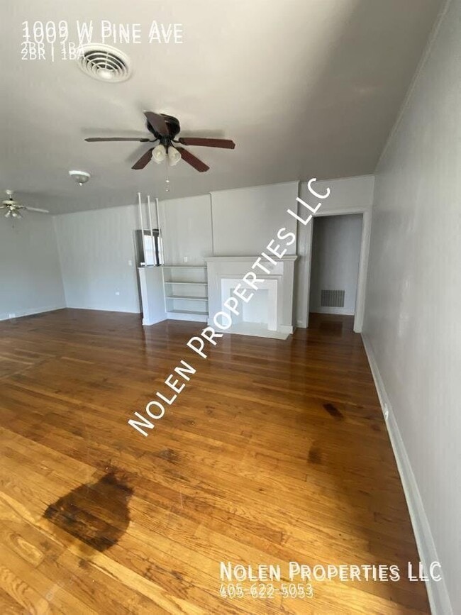 1009 W Pine Ave