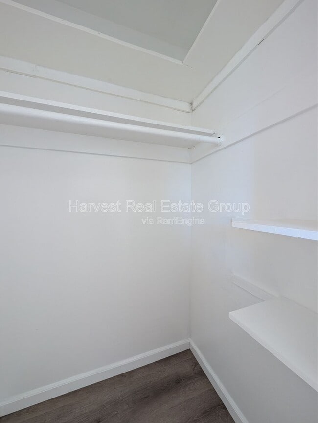 Photo - 3446 Pine St